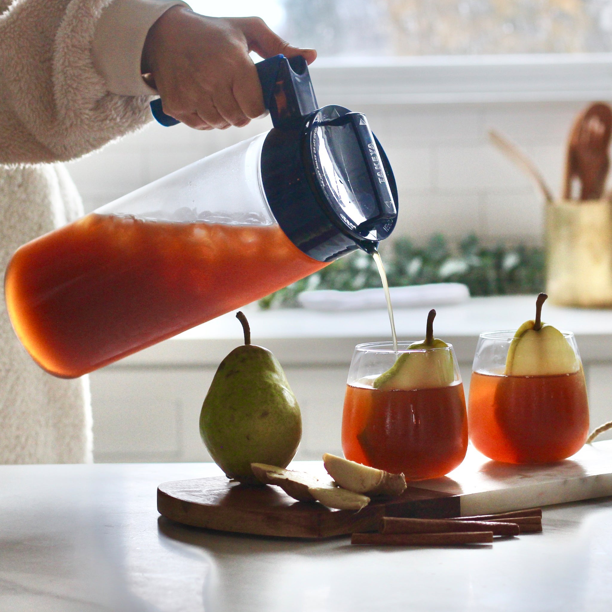 Airtight Pitcher