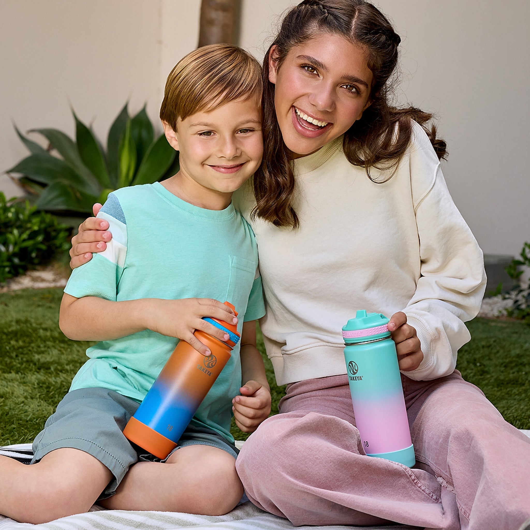 Actives Water Bottle With Straw Lid