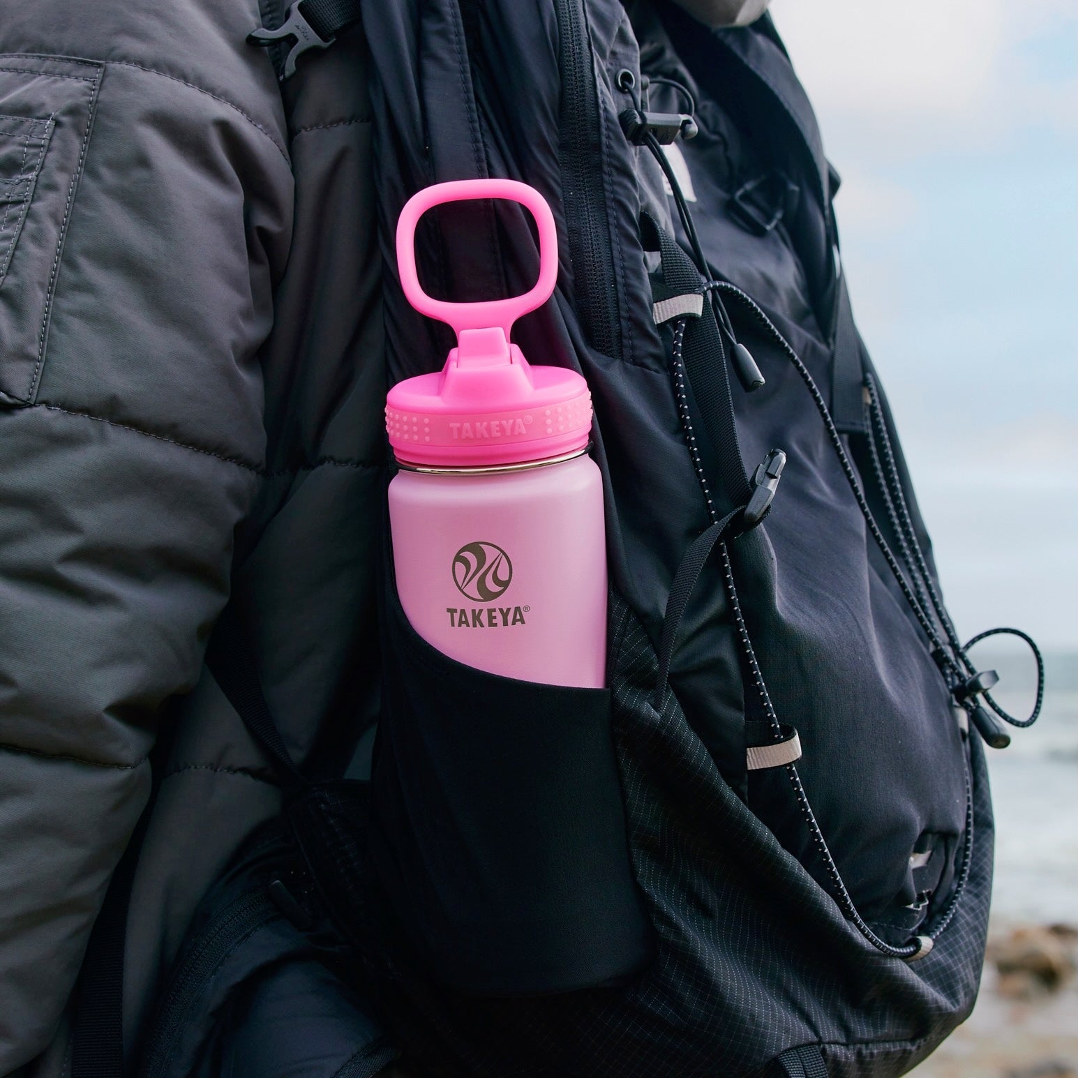 Actives Kids Glow In The Dark Water Bottle With Straw Lid